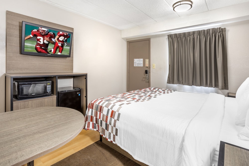 Red Roof Inn Tinton Falls Jersey Shore - photo 10