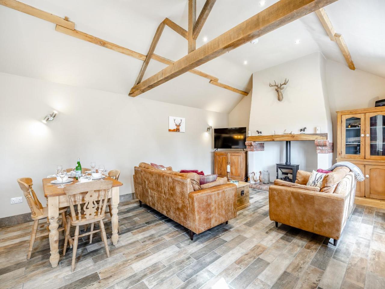 The Old Stables — hotel in Alford