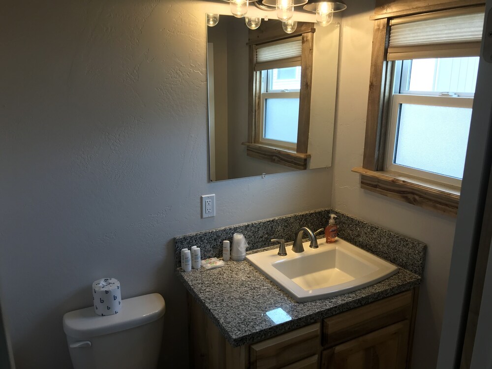 The Manor Motel - photo 66