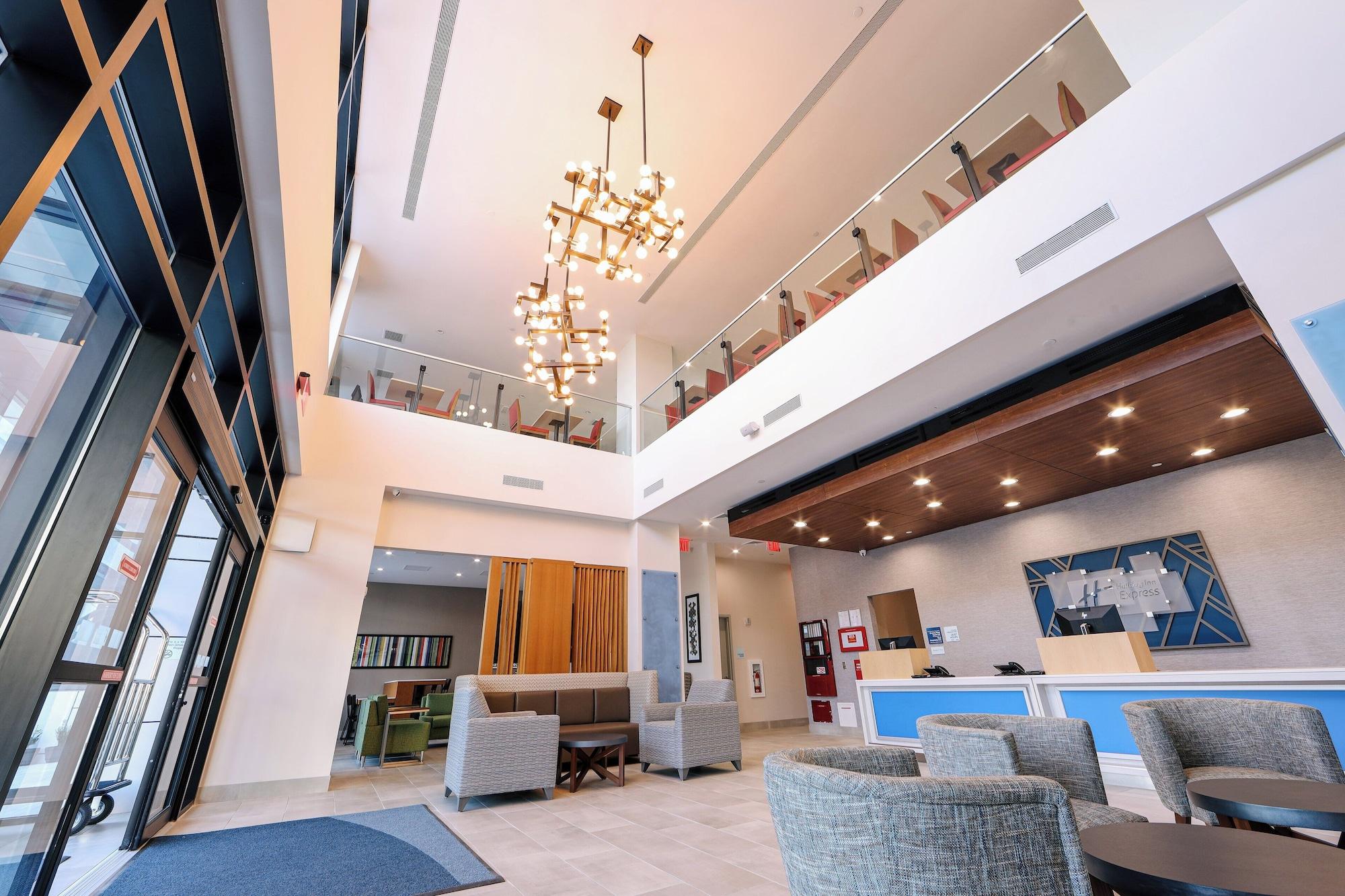 Holiday Inn Express Long Island City E New York by IHG - photo 8