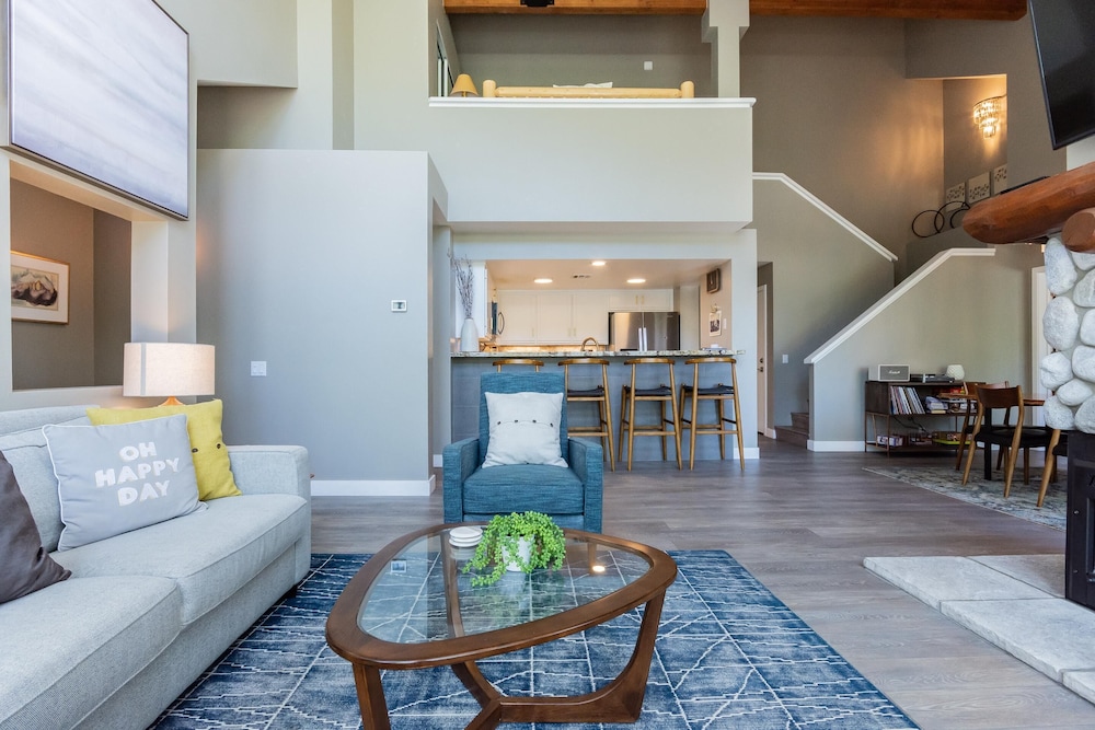 Snowcreek 888 Phase V — 4-Star Luxury Hotel in Mammoth Lakes, United States