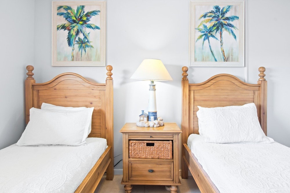 Indian Harbour Beach Club by Happy Palm Stays - photo 18