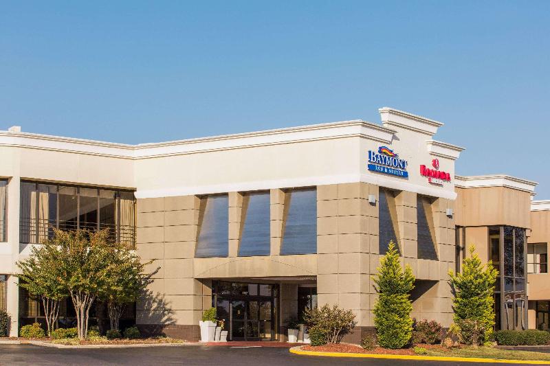 Baymont by Wyndham Fayetteville Fort Bragg Area — hotel in Gurnee