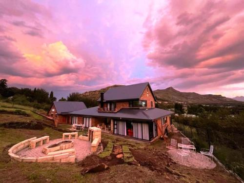 Naauwpoort View — 4-Star Luxury Hotel in Clarens, South Africa