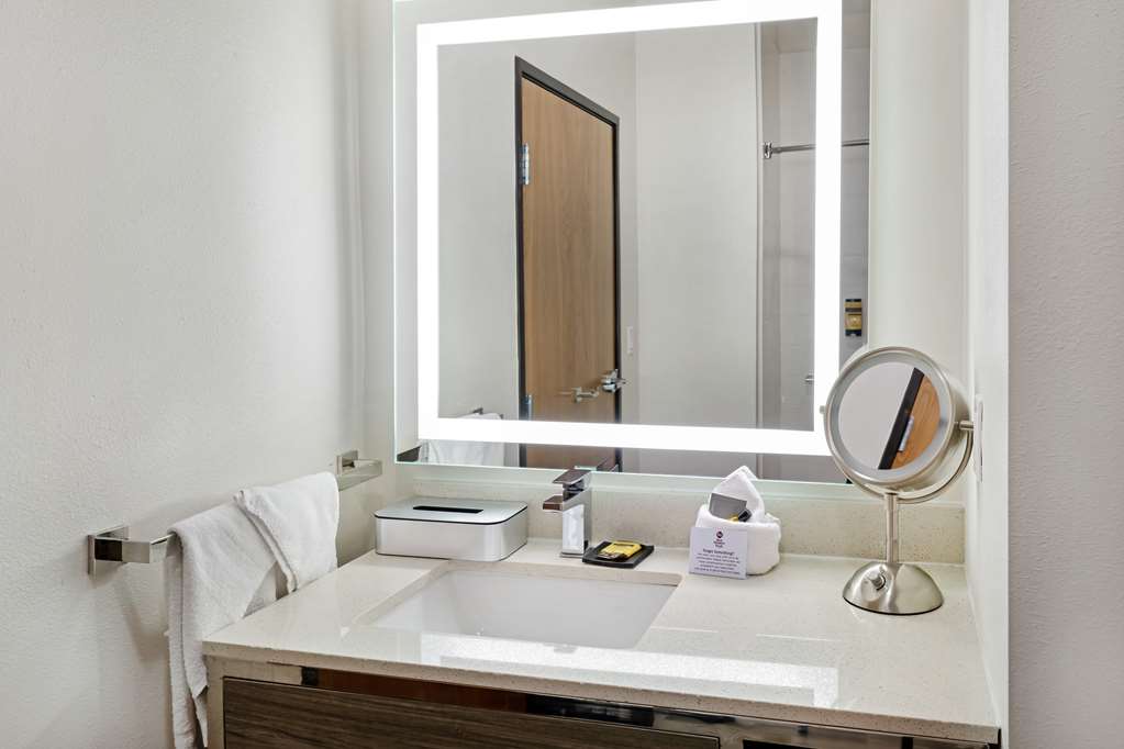 Best Western Plus Executive Residency Carlsbad Hotel - photo 49