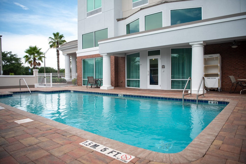 Holiday Inn Express & Suites Chaffee Jacksonville West by IHG - photo 17