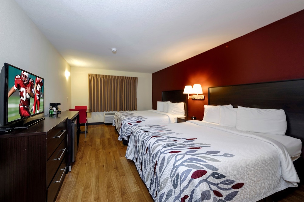 Red Roof Inn Osage Beach Lake of the Ozarks - photo 8