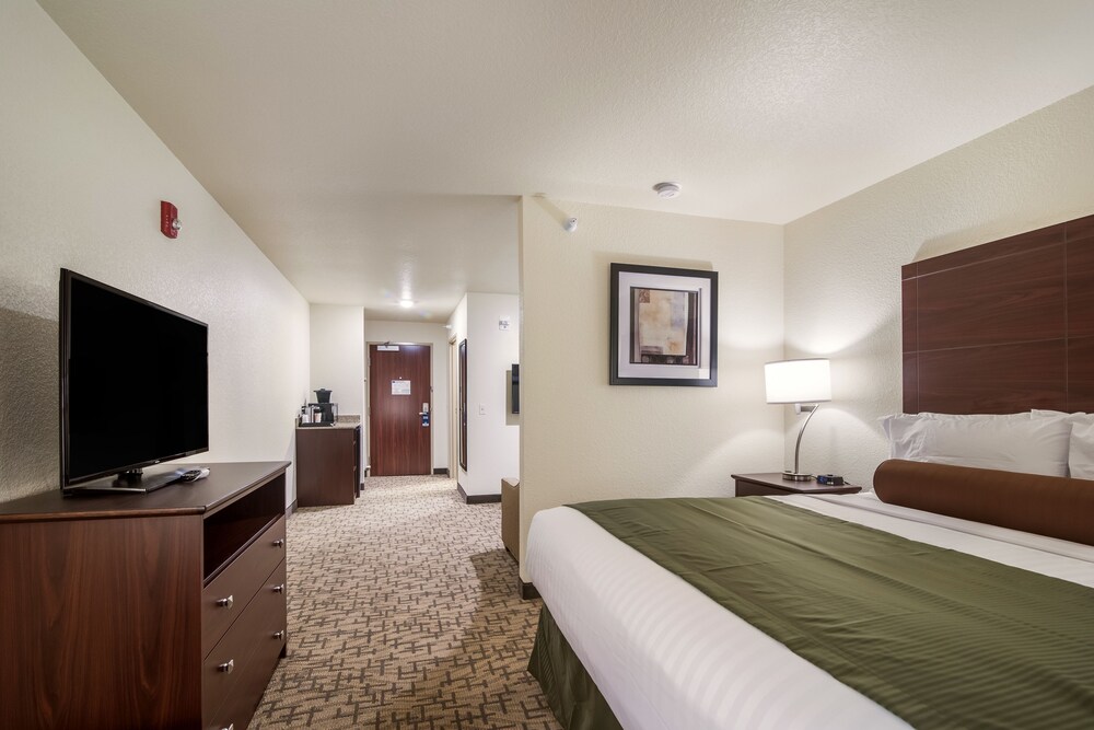 Cobblestone Hotel & Suites Victor - photo 8