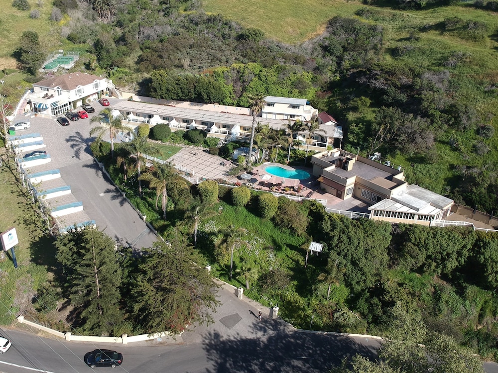 Malibu Country Inn - photo 53