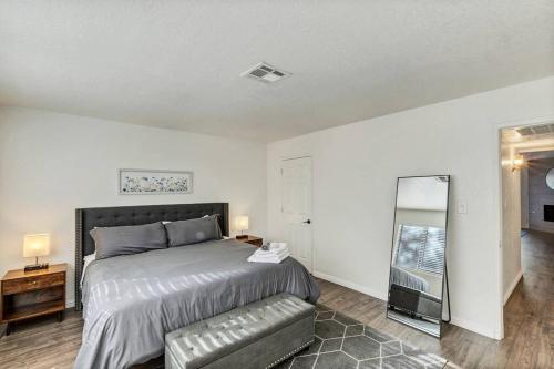 SuperHost 5 Star Service with 2 Bedroom U010