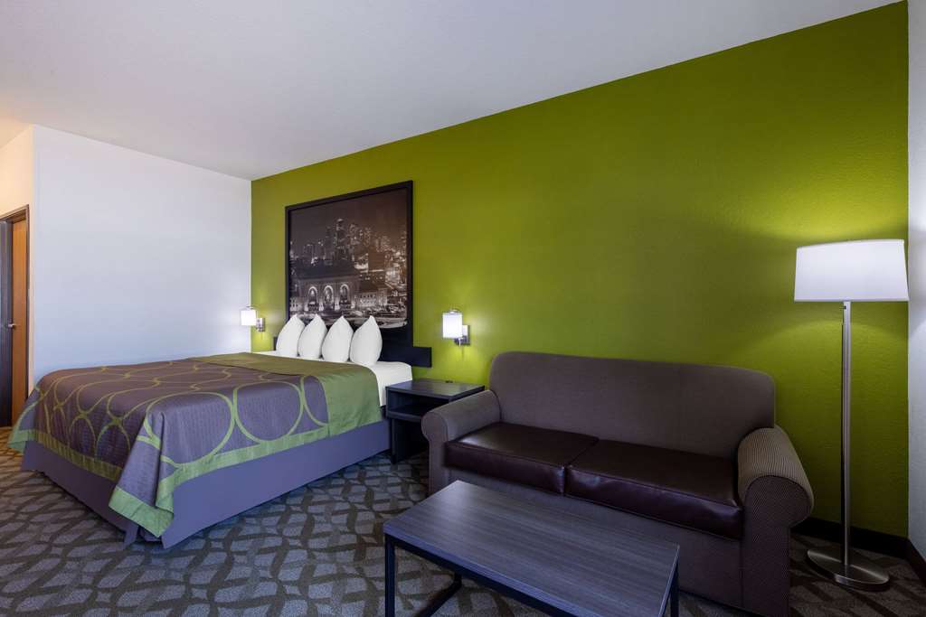 Super 8 by Wyndham De Soto - photo 13