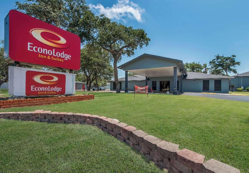 Econo Lodge Inn & Suites Fulton Rockport - photo 8