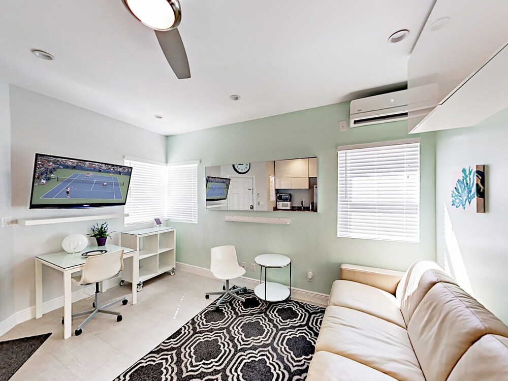 Art Deco Beach Bungalows by RedAwning - photo 13