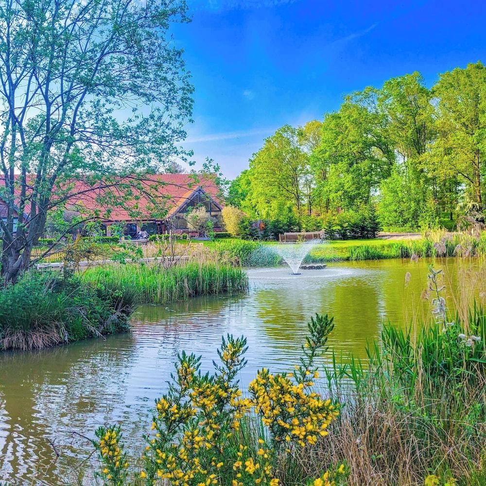 Hay's Wood Retreat — 4-Star Luxury Hotel in King's Lynn, United Kingdom