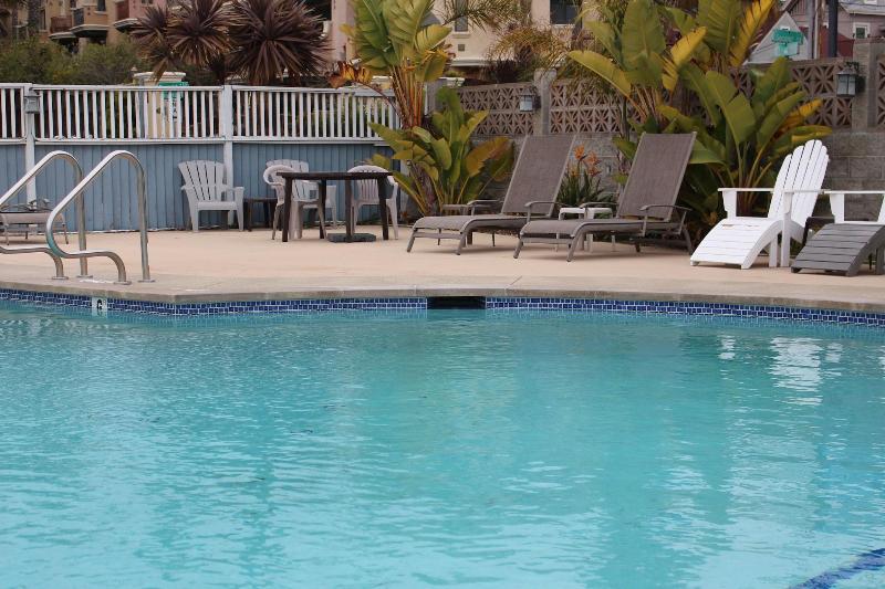 Edgewater Beach Inn & Suites - featured photo