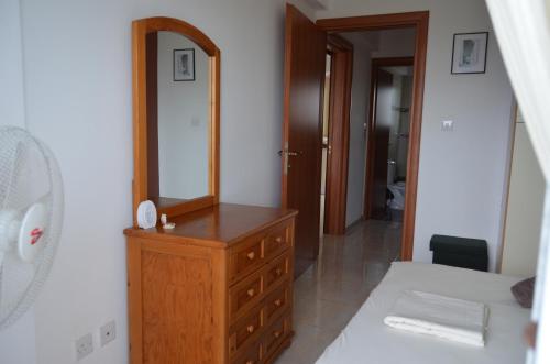 Ithaki Gardens Apartment 107 — 4-Star Luxury Hotel in Paphos, Cyprus
