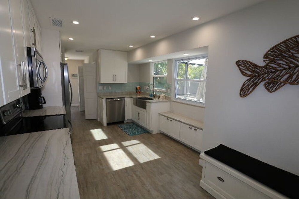 44 Fairview Blvd - photo 11