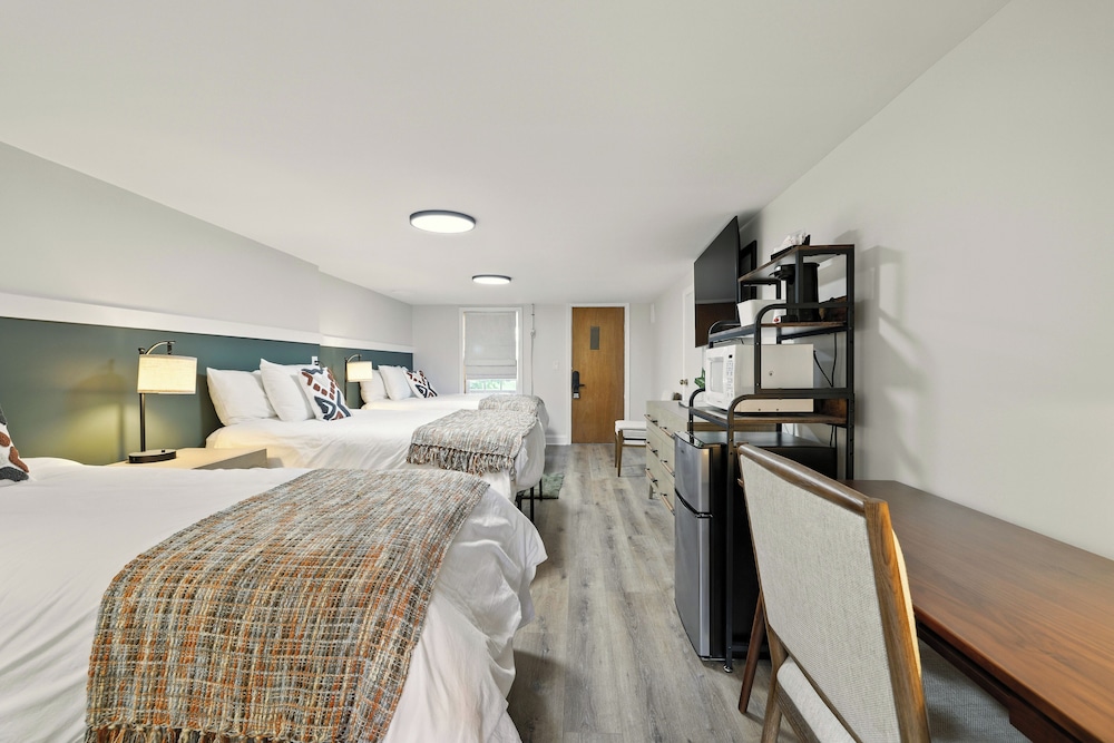 Hillside Motel LLC - photo 5
