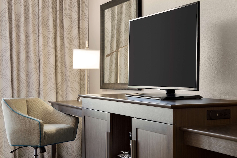 Hampton Inn Stow - photo 21