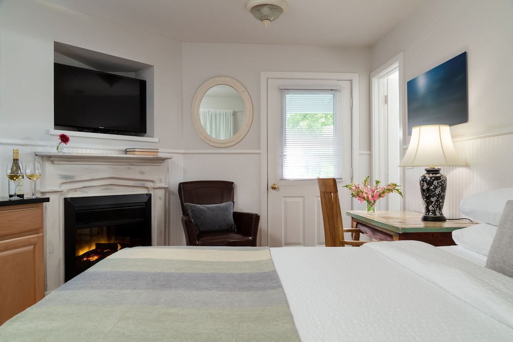 The Woodstock Inn on the Millstream - photo 20
