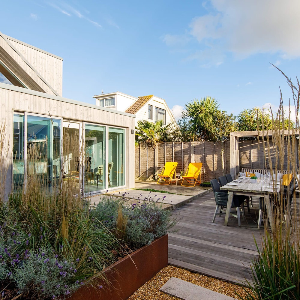 Insta worthy 4br designer house 5 min to the beach — 4-Star Luxury Hotel in Chichester, United Kingdom