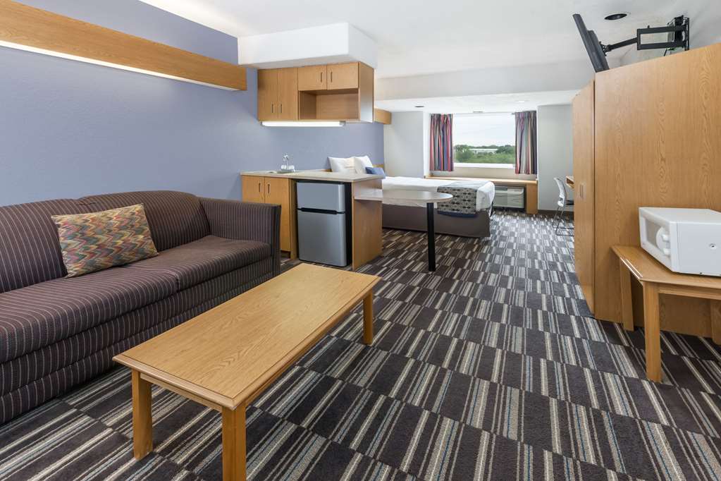 Microtel Inn & Suites by Wyndham Ardmore - photo 11