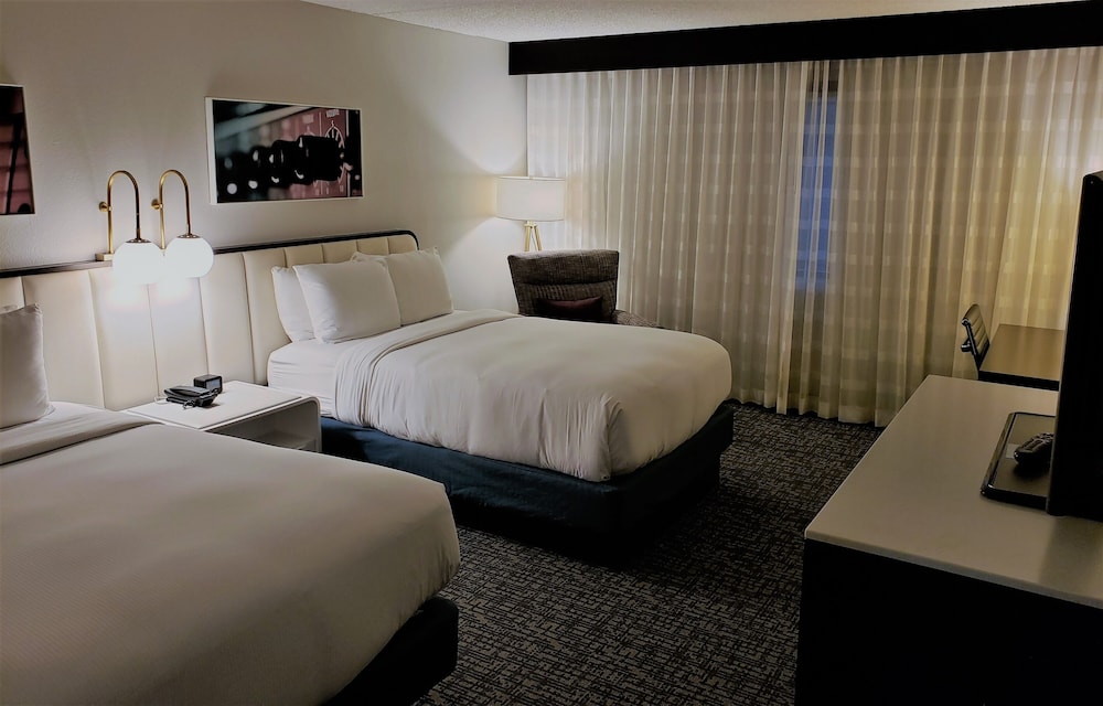 DoubleTree by Hilton Hotel Austin Northwest Arboretum - photo 7