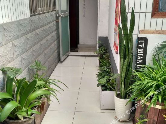 Tongfu Hotel — hotel in Kuiju