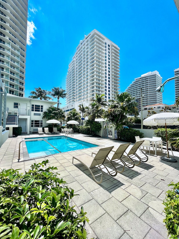 Aqua Hotel - photo 40