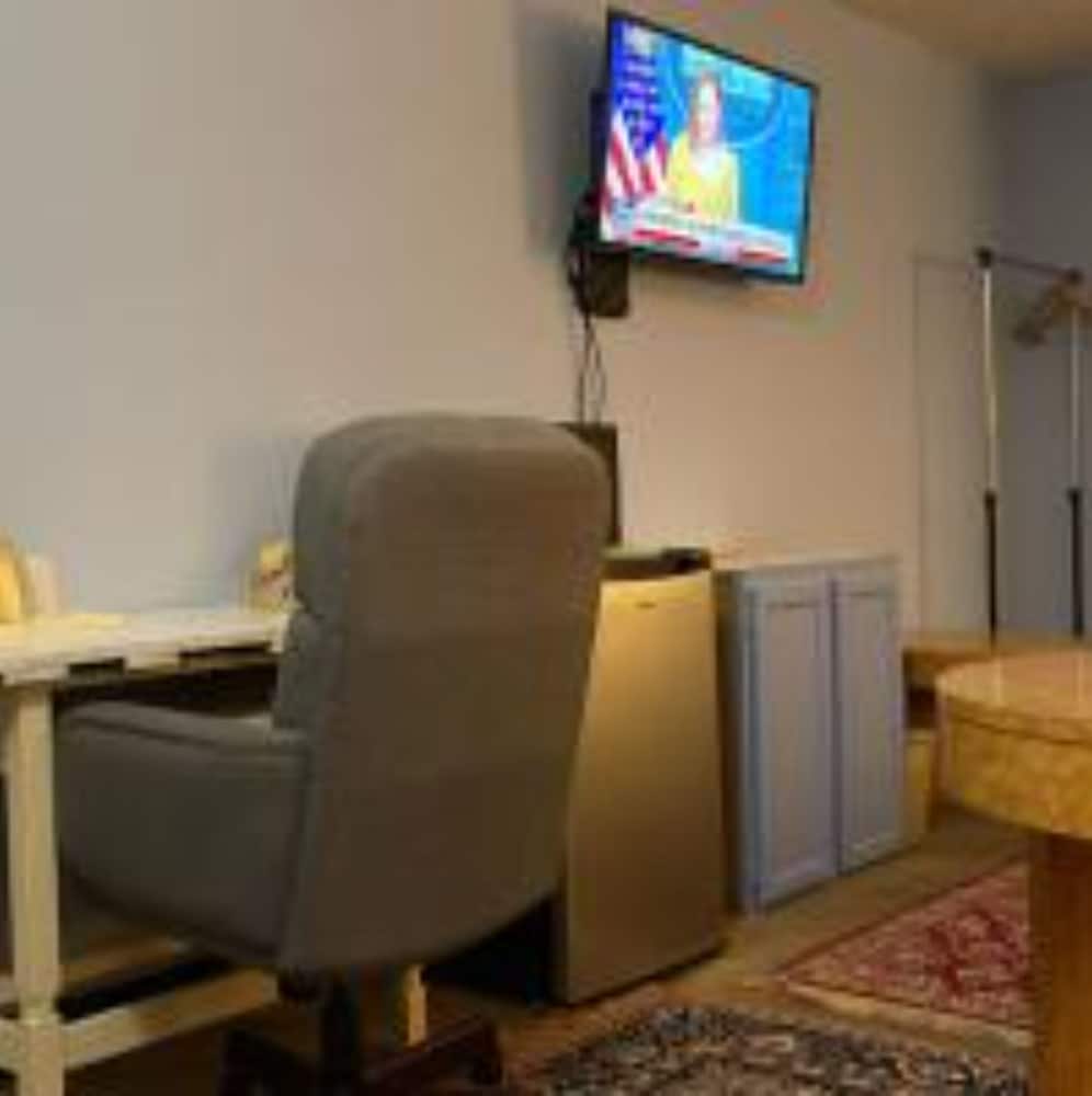 Lake Country Inn - photo 6