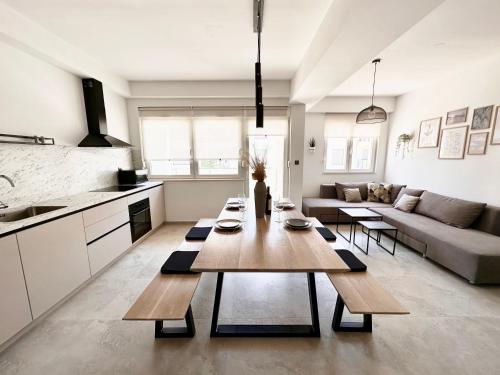 Clouds Apartments Čiovo 20 meters from Copacabana beach — 4-Star Luxury Hotel in Trogir, Croatia