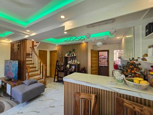 Family Friendly House — 4-Star Luxury Hotel in Malolos, Philippines