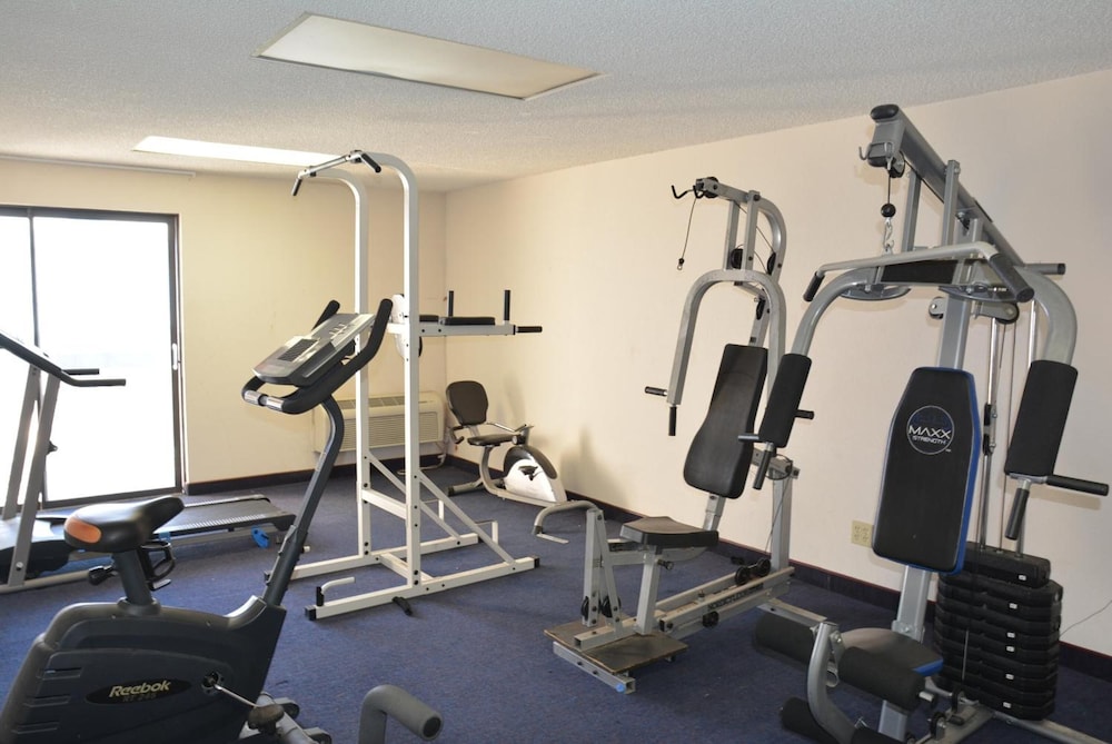Lincoln Inn Express Hotel and Suites - photo 24