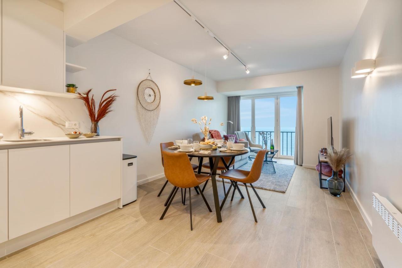 Seagusta sea view apartment in Middelkerke — 4-Star Luxury Hotel in Middelkerke, Belgium
