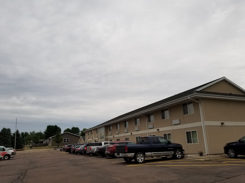 Bilmar Inn & Suites Dell Rapids Near Sioux Falls - photo 227