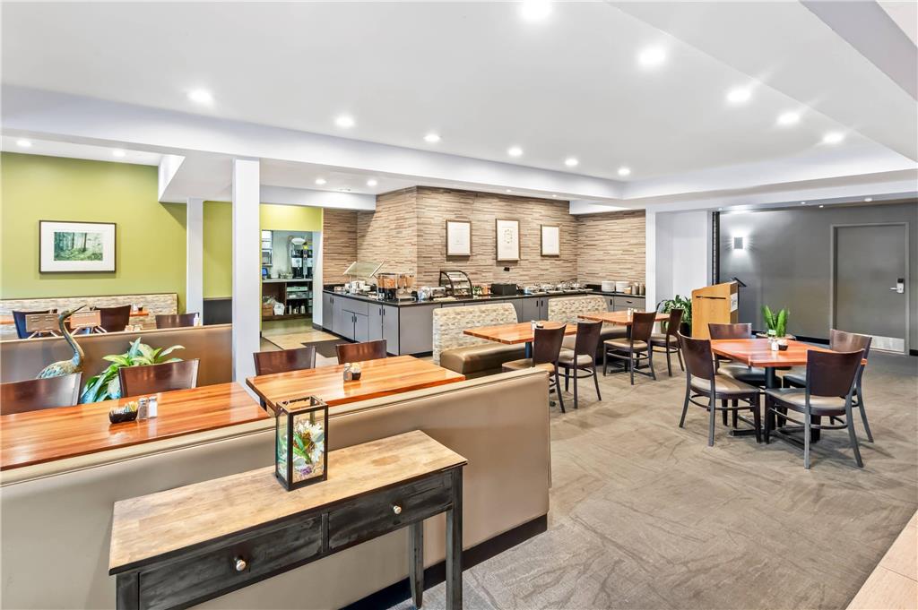Radisson Hotel Portland Airport - photo 52