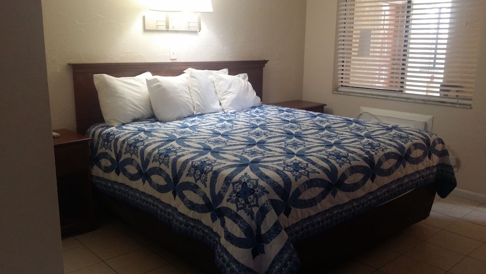 Palm Breeze Hotel - photo 7