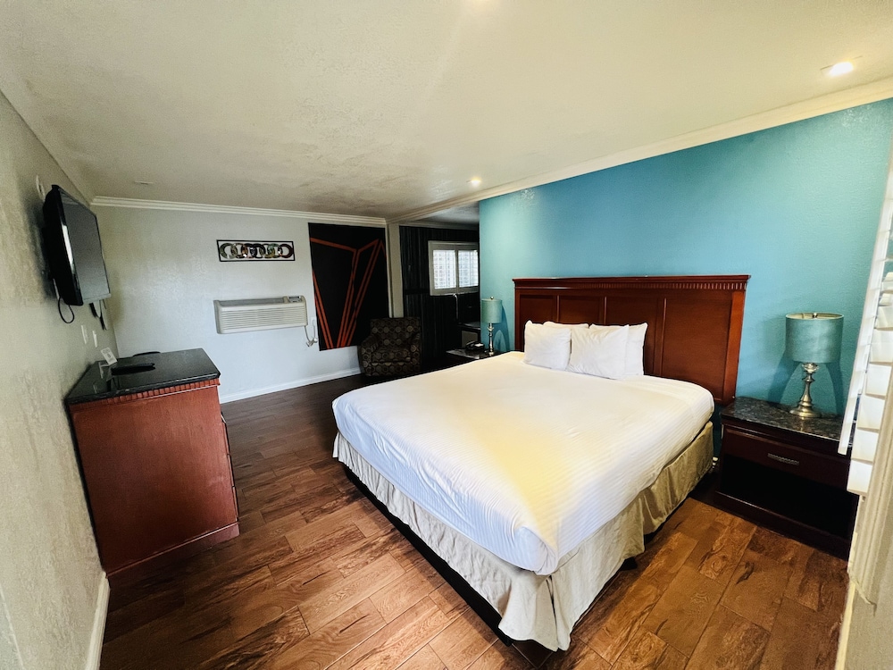 Casa Blanca Hotel and Suites Orange - photo 12