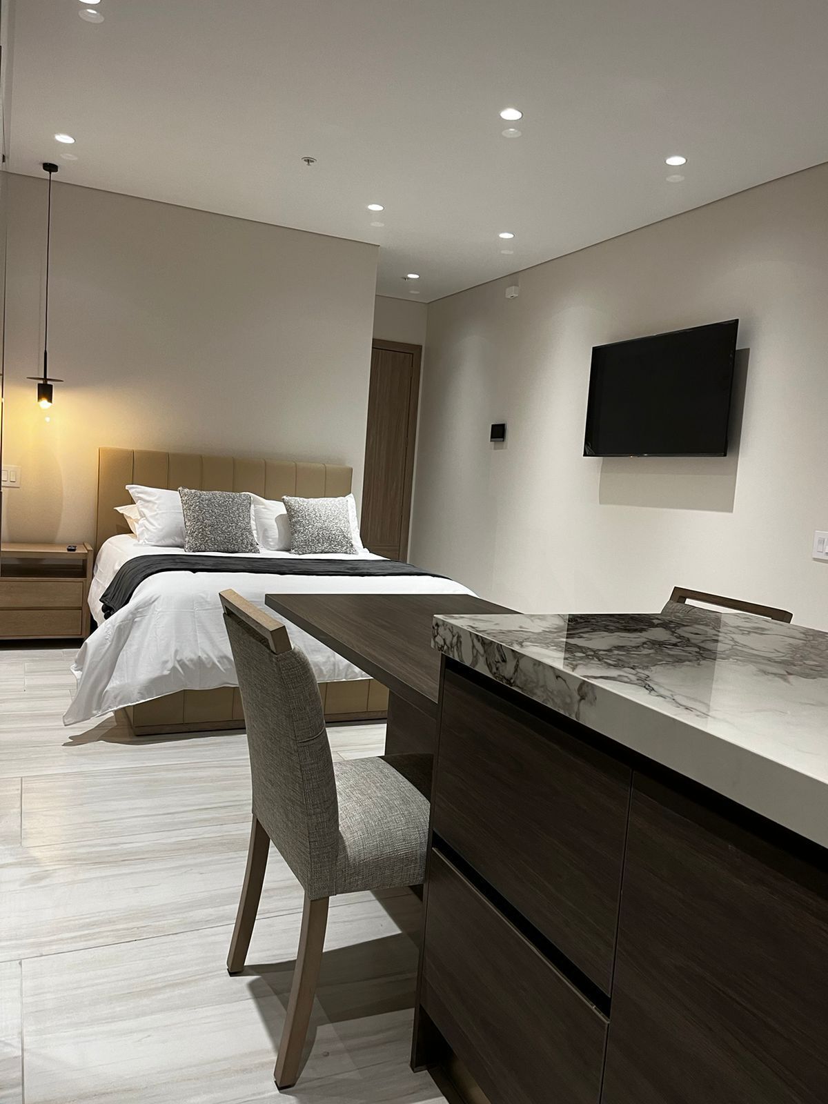Le Parc Residence Deluxe Suite — 4-Star Luxury Hotel in Quito, Ecuador