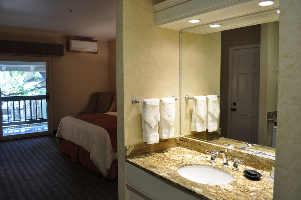 El Bonita Motel - photo 24