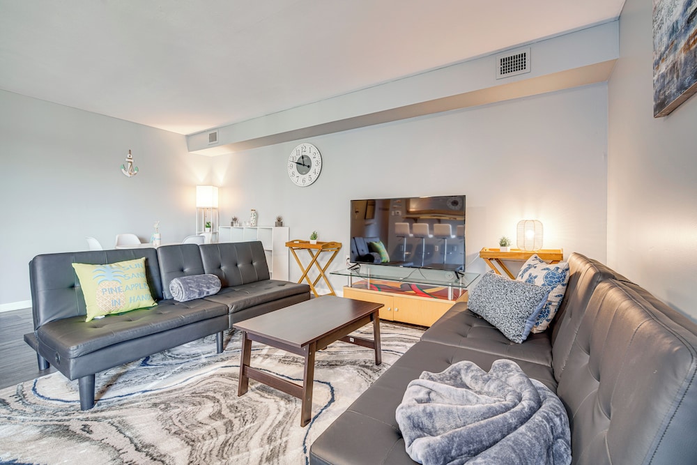 Walk to Casino: Condo w Balcony in Atlantic City in Atlantic City, United States