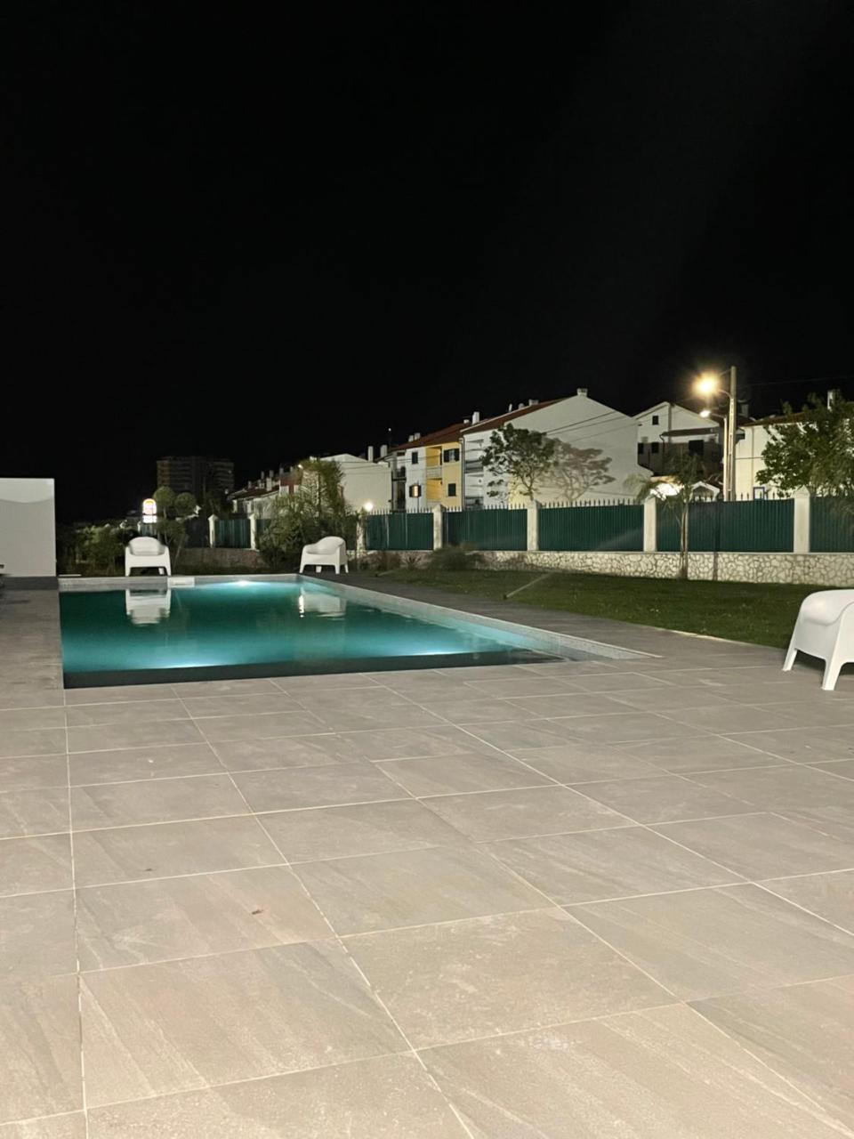 Yellow Sweet Home Maria E Beatriz — 4-Star Luxury Hotel in Nazare, Portugal