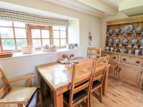 Holly Cottage