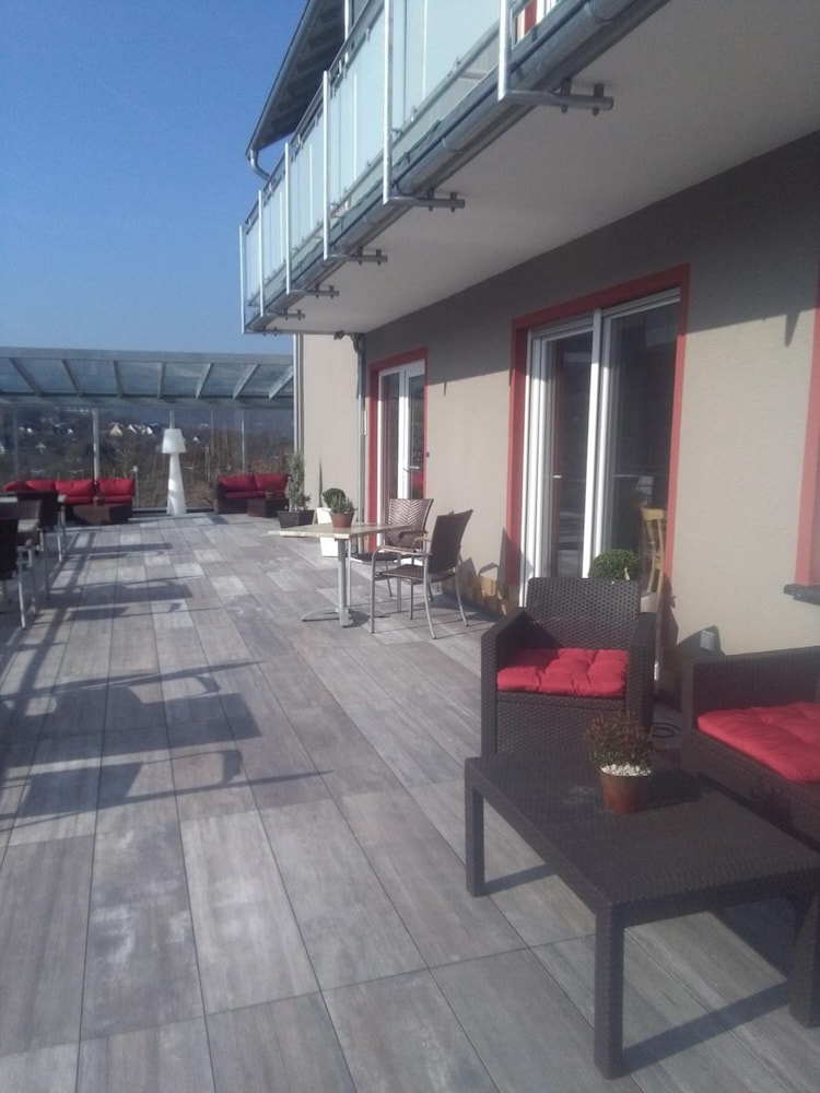 Hotel Restaurant Weingut Kapellenhof — hotel in Klotten