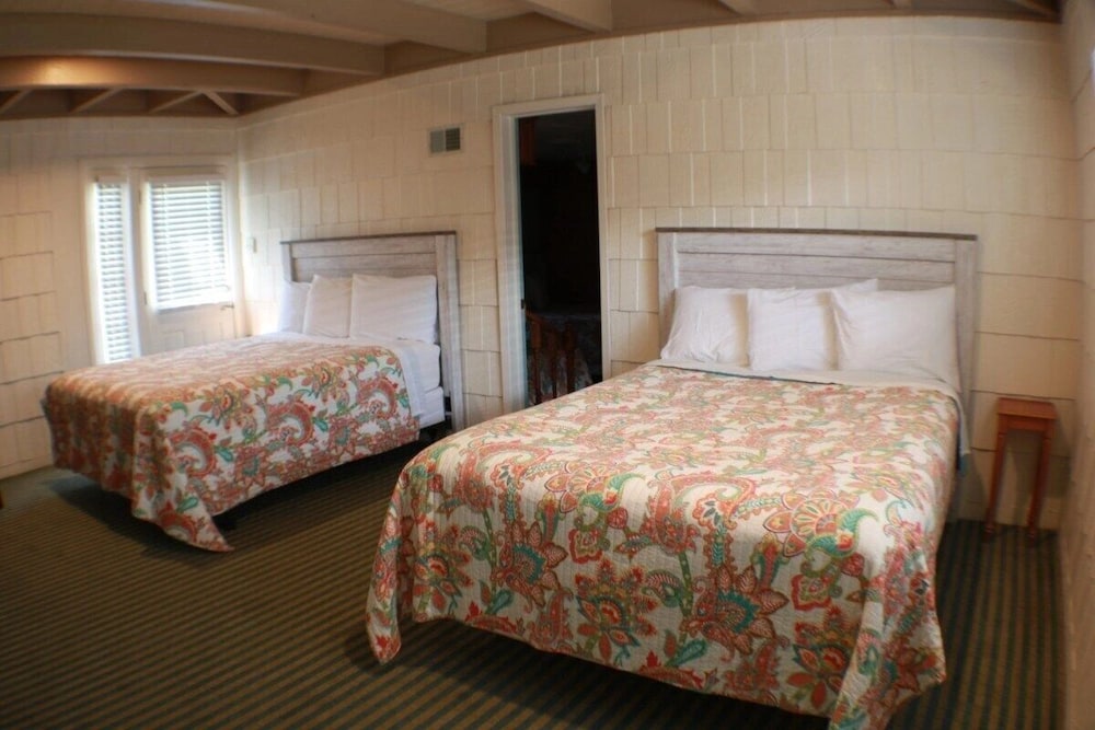 Pelican Bay Resort - photo 37