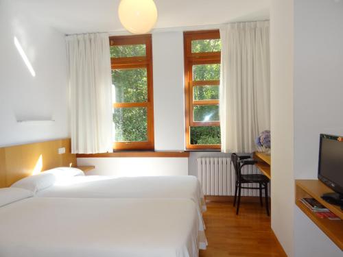 Hotel Restaurante Marroncín — Cangas Del Narcea — photo 5