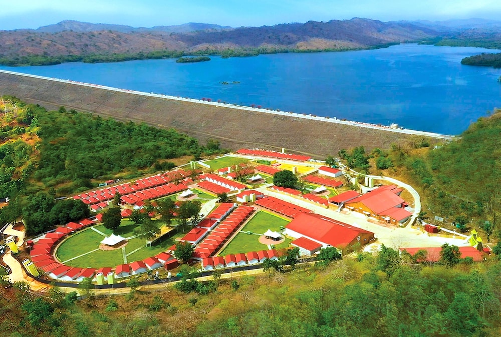 Praveg Tent City Narmada Statue of Unity — 4-Star Luxury Hotel in Vadodara, India
