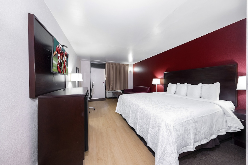 Red Roof Inn PLUS Huntsville Madison - photo 11