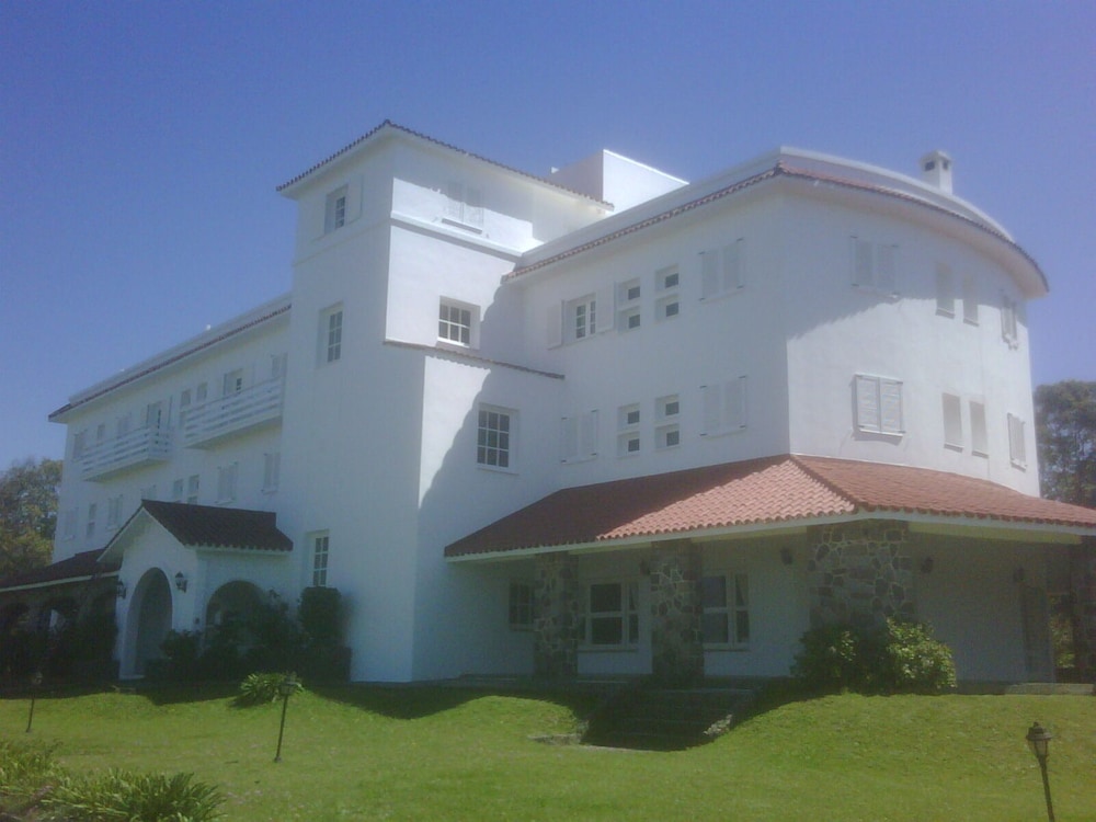 Hotel Playa Grande — hotel in Piriapolis