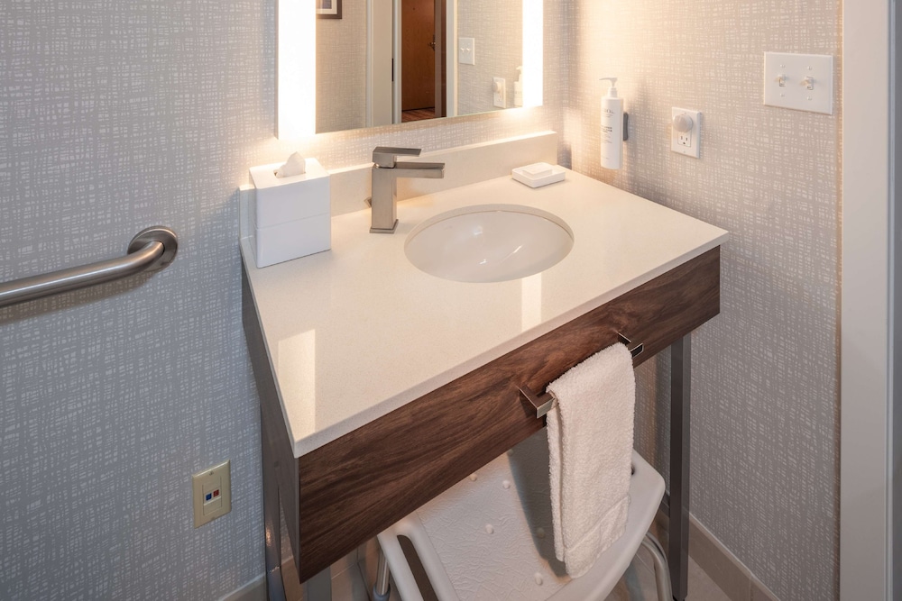 Hampton Inn Pullman - photo 19